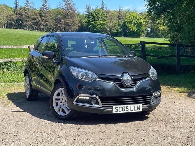 Black Used 2015 Renault Captur Dynamique SUV | £4,495 (Fair price) - Image 1/4