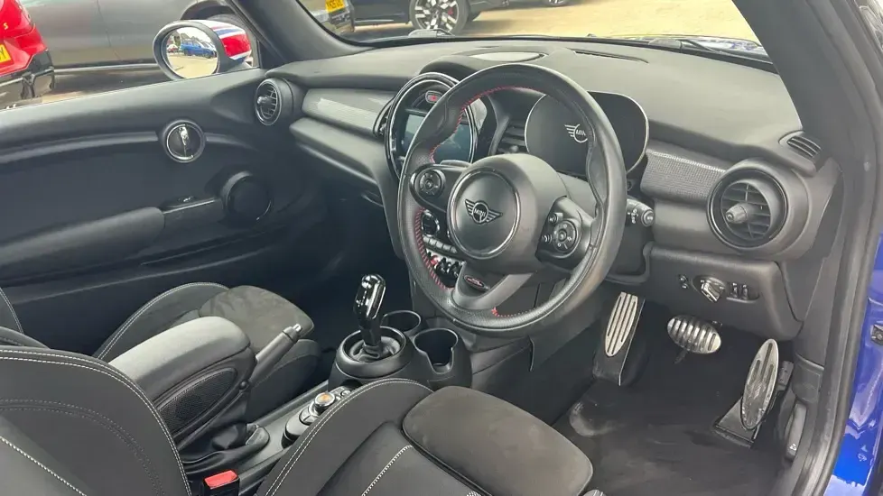 Used Mini Cooper Comfort 136 HP (100 kW) 2020 Starlight blue Hatchback