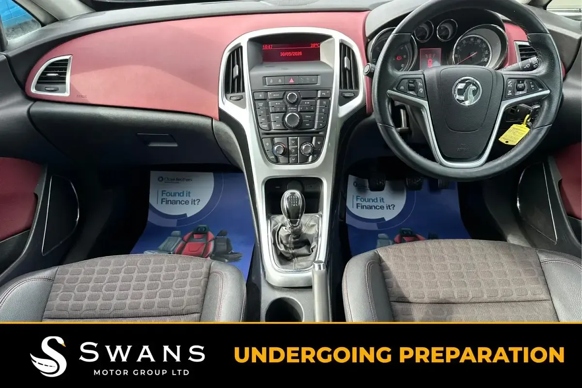 Used Vauxhall Astra GTC SRi 2014 Black Hatchback