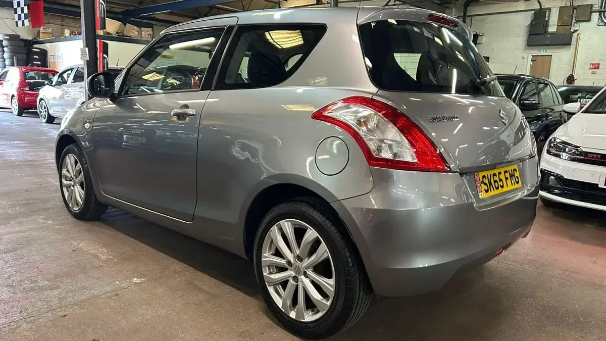 Begagnad Suzuki Swift SZ3 2015 Grå Halvkombi