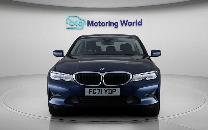 Used BMW 330e 292 HP (214 kW) 2021 Blue Sedan