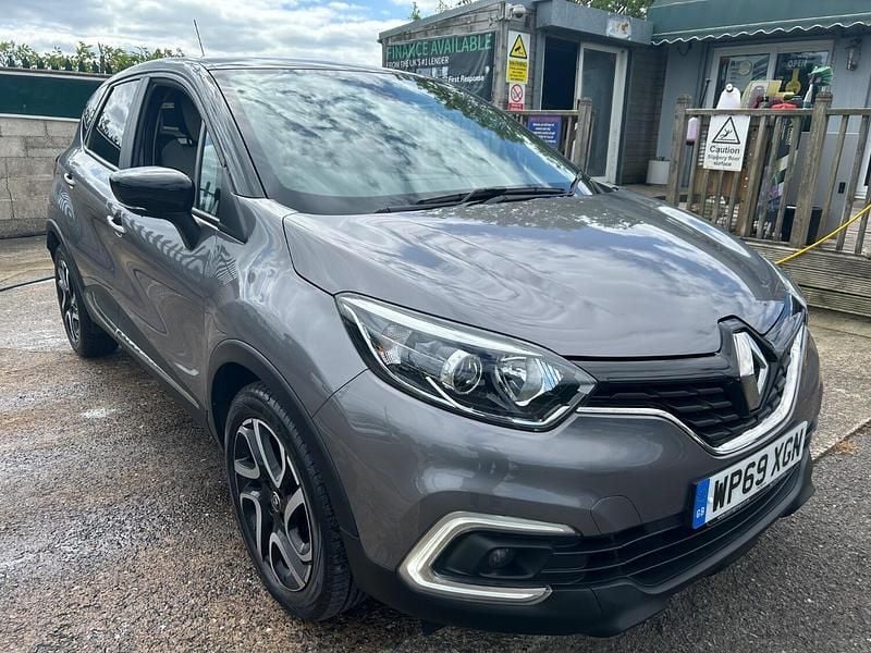 Used Renault Captur Iconic 90 HP (66 kW) 2019 Grey SUV