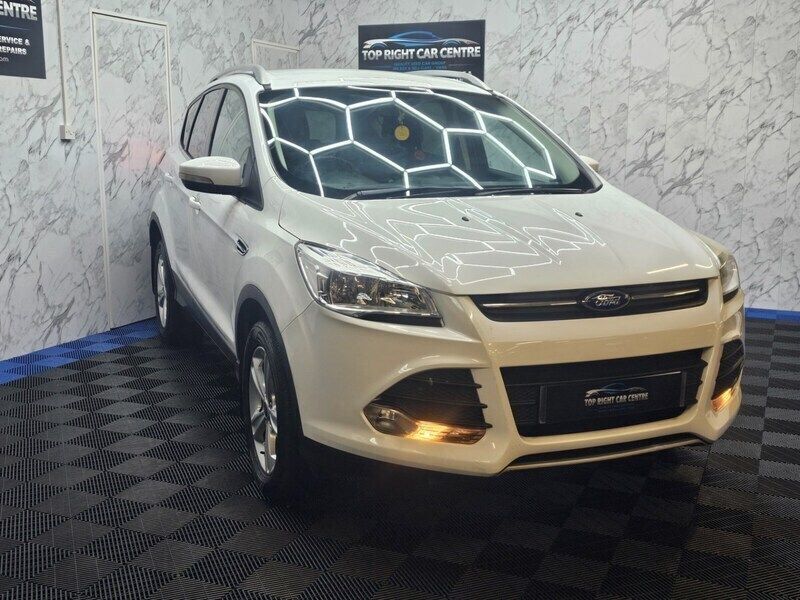 White Used 2014 Ford Kuga Zetec SUV | £5,500 (Fair price) - Image 1/2