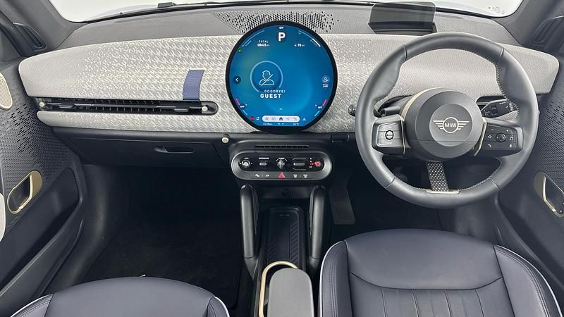 Used Mini Cooper SE Hatch 158 kW (215 HP) 2024 Blue Hatchback