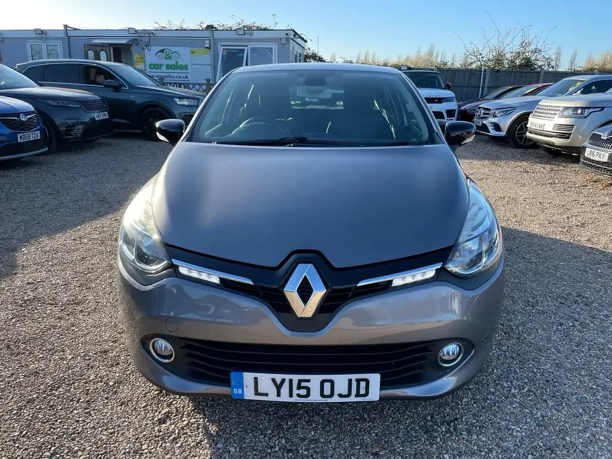 Gebraucht Renault Clio IV Dynamique 90 PS (66 kW) 2015 Grau Kleinwagen