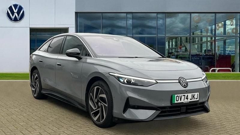 Moonstone grey black Used 2024 VW ID.7 Pro Sedan | £30,004 (Good price) - Image 1/4