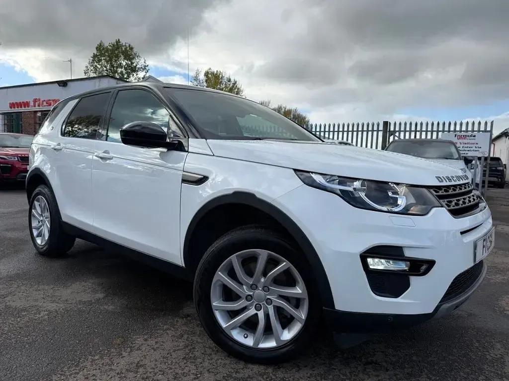 Used Land Rover Discovery 4 SE 180 HP (132 kW) 2016 White SUV