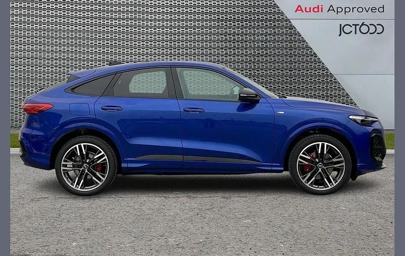 Used Audi Q5 Comfort 268 HP (197 kW) 2026 Blue SUV