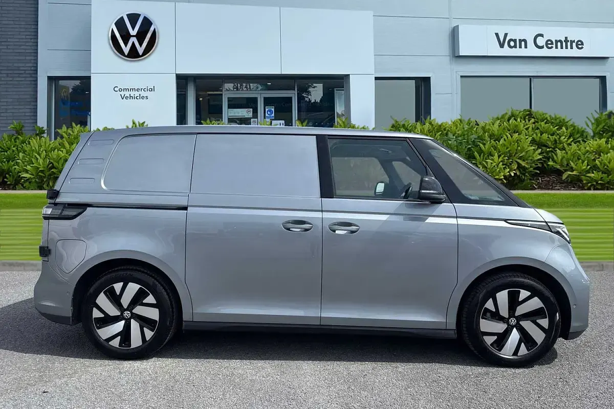 Used VW ID. Buzz 210 kW (286 HP) 2025 Silver MPV