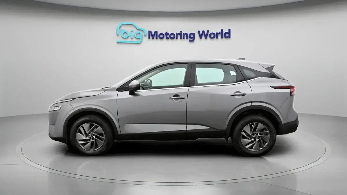 Used Nissan Qashqai Acenta Premium 140 HP (102 kW) 2023 Grey SUV