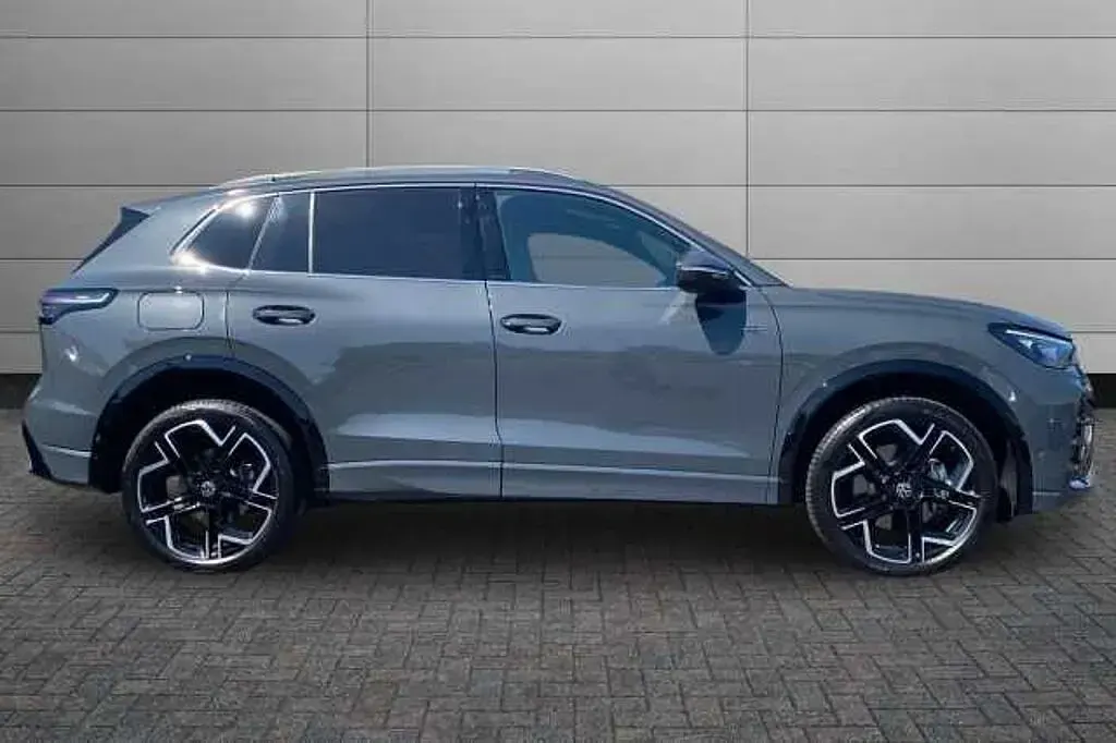 Used VW Tiguan 272 HP (200 kW) 2025 SUV