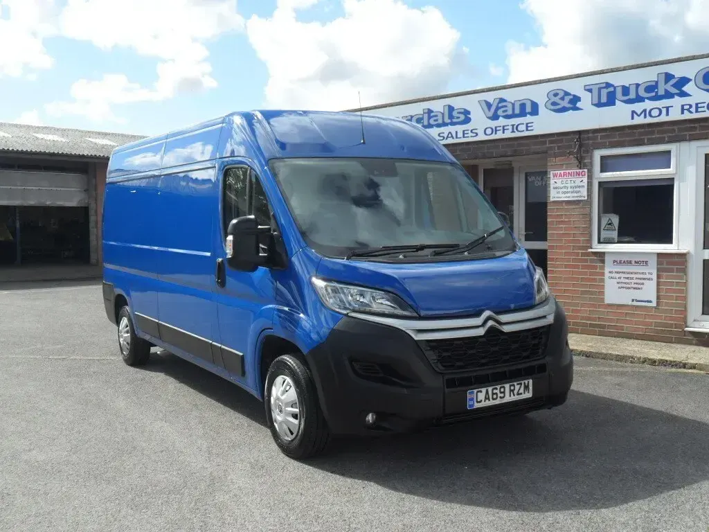 Used Citroën Relay 140 HP (102 kW) 2020 Blue Van