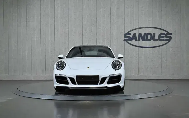 Used Porsche 911 450 HP (330 kW) 2017 White Coupe