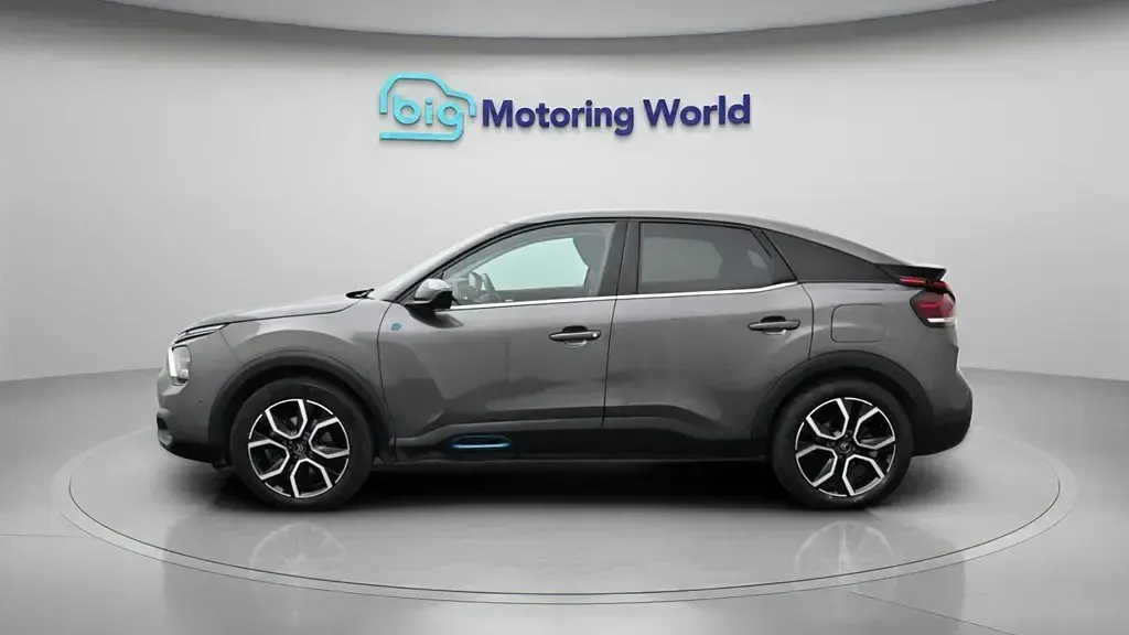 Begagnad Citroën e-C4 Shine 100 kW (136 HK) 2022 Halvkombi