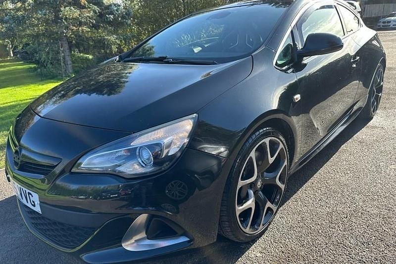 Used 2015 Vauxhall Astra GTC Coupe | £9,495 (Fair price) - Image 1/1