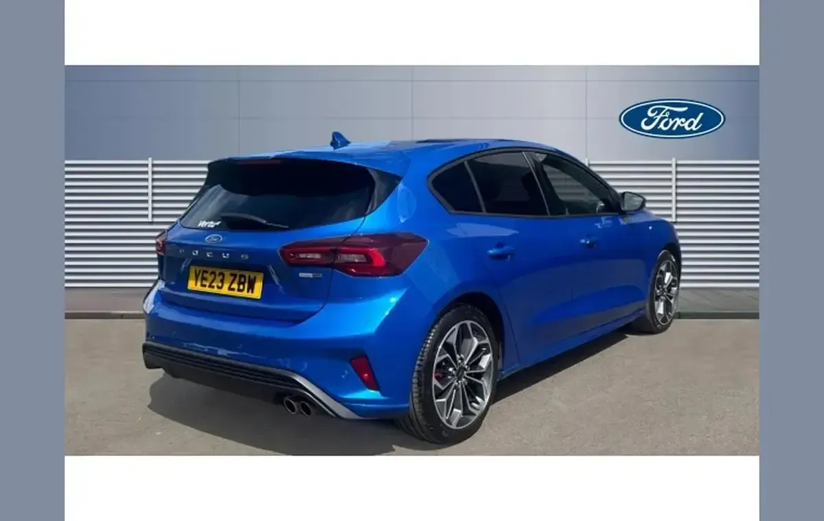 Used Ford Focus ST-Line X 155 HP (114 kW) 2023 Blue Hatchback