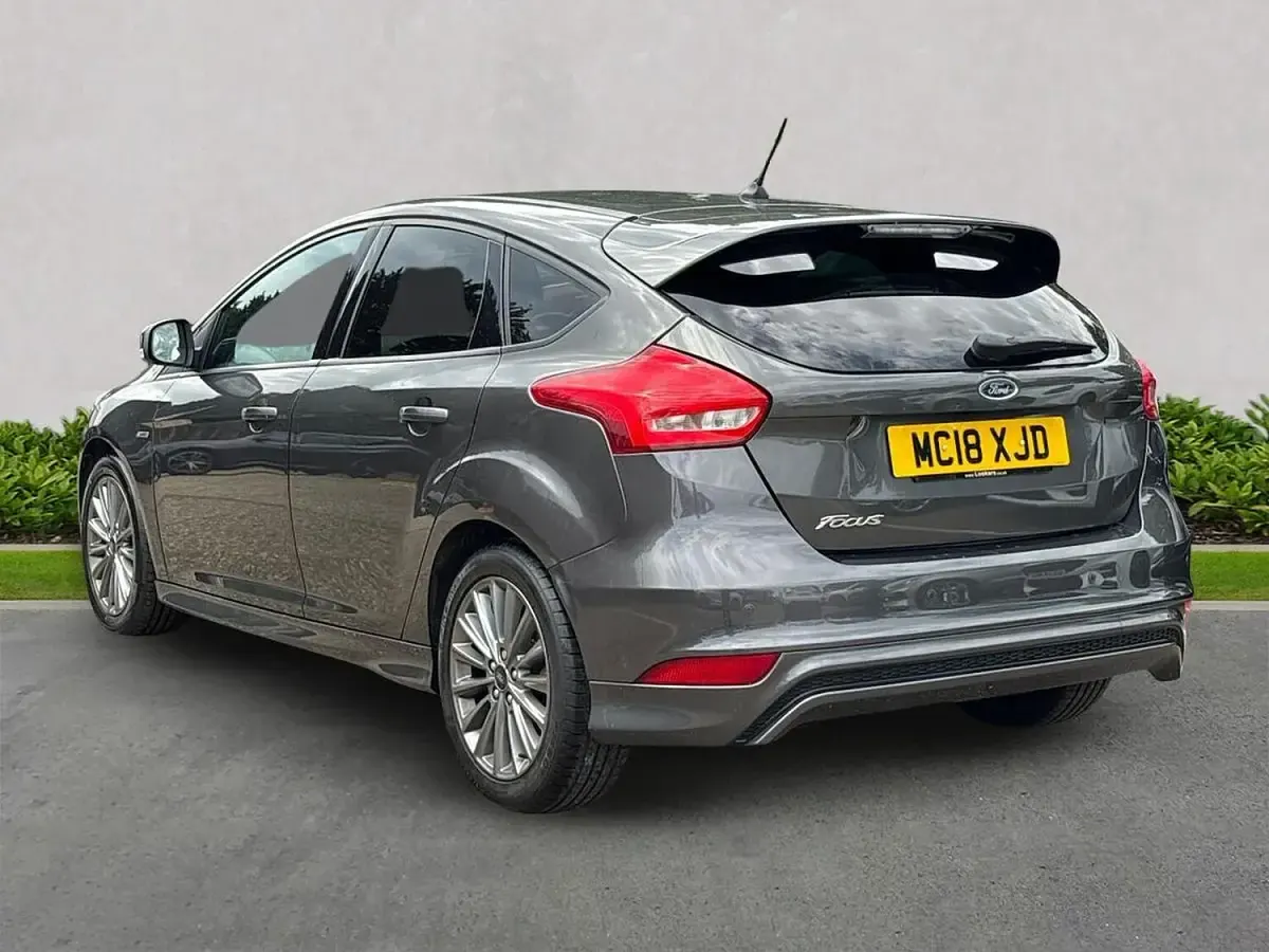 Used Ford Focus ST-Line 120 HP (88 kW) 2018 Black Hatchback