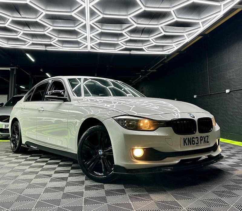 Used BMW 320 Sport Line 2013 White Sedan