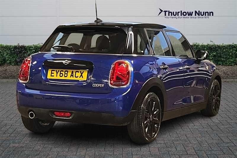 Used Mini Cooper Classic 136 HP (100 kW) 2018 Blue Hatchback