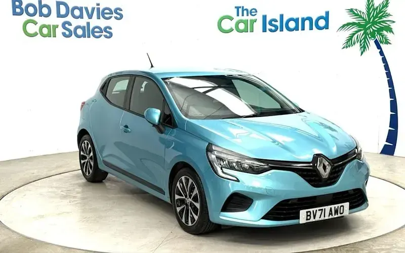 Used Renault Clio Iconic 90 HP (66 kW) 2021 Hatchback