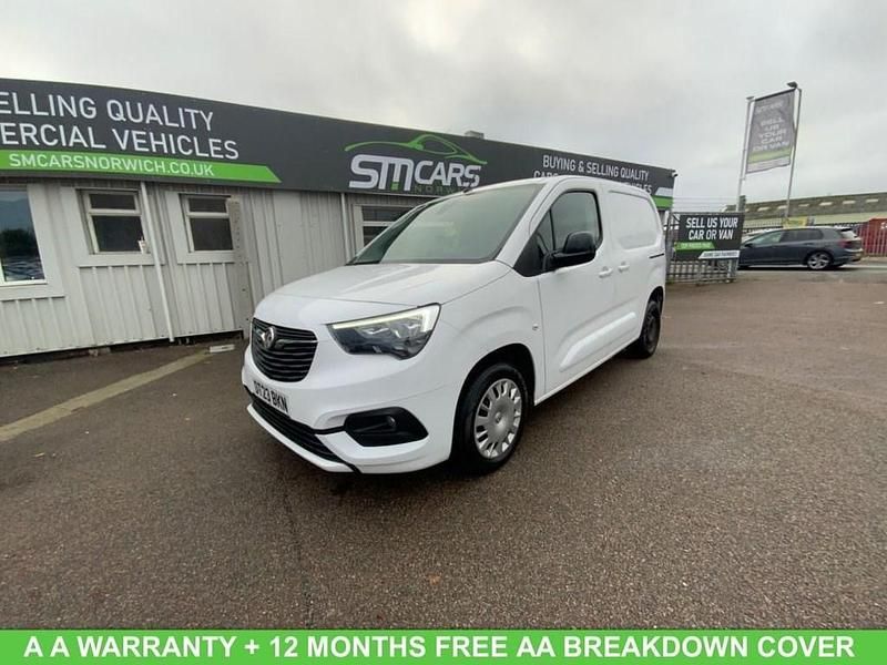 Used Vauxhall Combo S 100 HP (73 kW) 2023 White Van