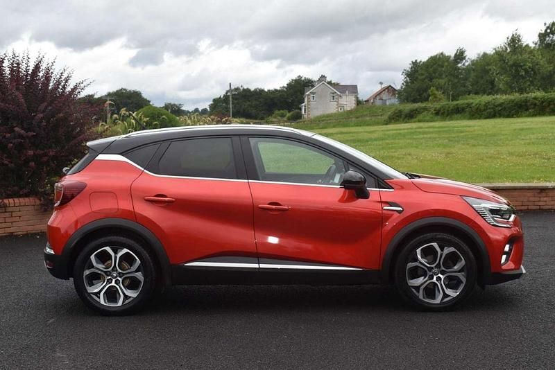 Red Used 2020 Renault Captur Bose Edition SUV | £10,850 (Good price) - Image 1/3