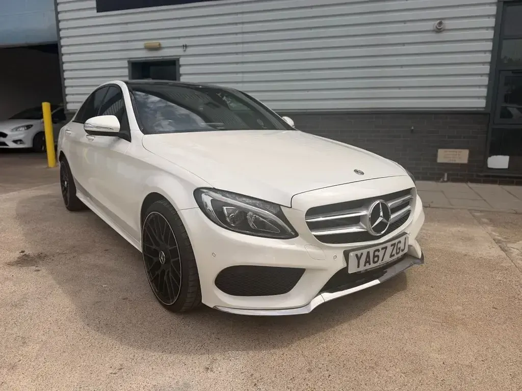 Used Mercedes C220 AMG line 2018 White Sedan