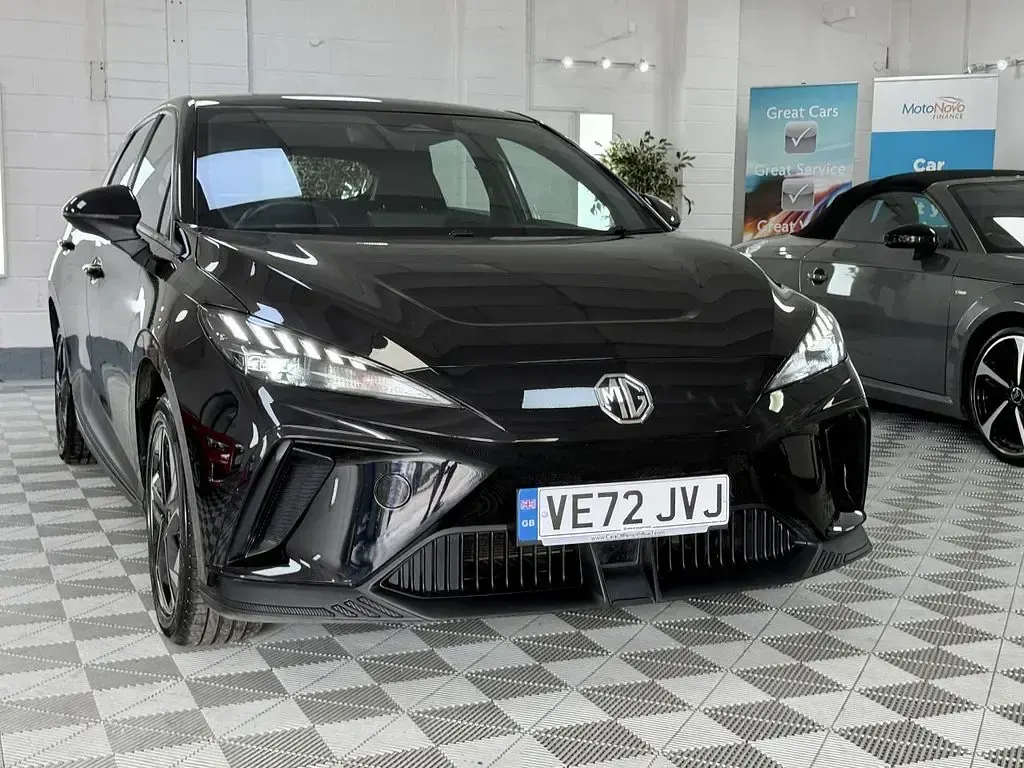 Used MG MG4 EV SE 2023 Black Hatchback