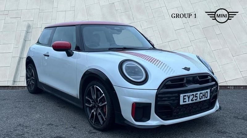 White Used 2025 Mini John Cooper Works Hatch Hatchback | £32,995 (Expensive) - Image 1/4