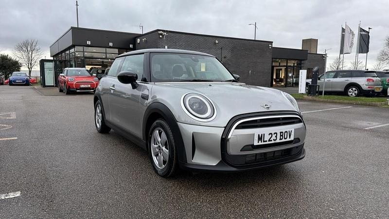 Used Mini Cooper Classic 134 HP (98 kW) 2023 Silver Hatchback