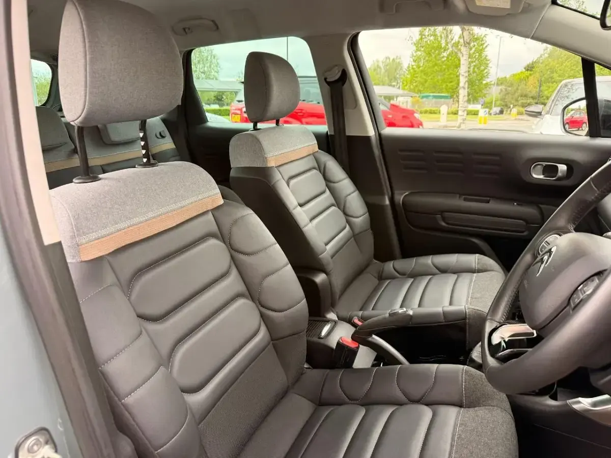 Used Citroën C3 Aircross PureTech 108 HP (79 kW) 2022 Grey SUV