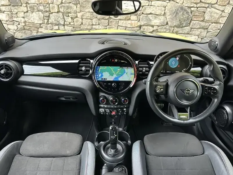 Used Mini Cooper S Cabriolet Sport 176 HP (129 kW) 2023 Yellow Cabriolet