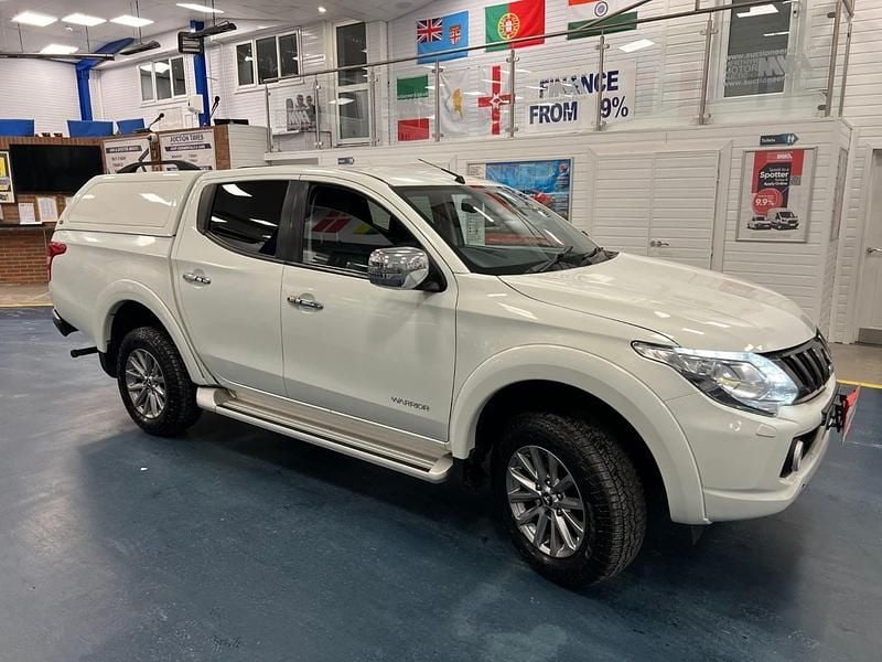 Used Mitsubishi L200 Top 178 HP (130 kW) 2019 White Pickup