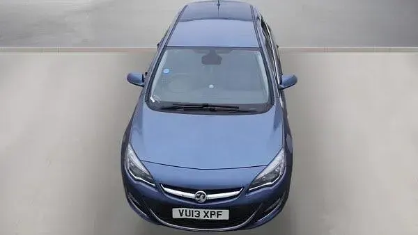 Used Vauxhall Astra Elite 165 HP (121 kW) 2013 Blue Hatchback