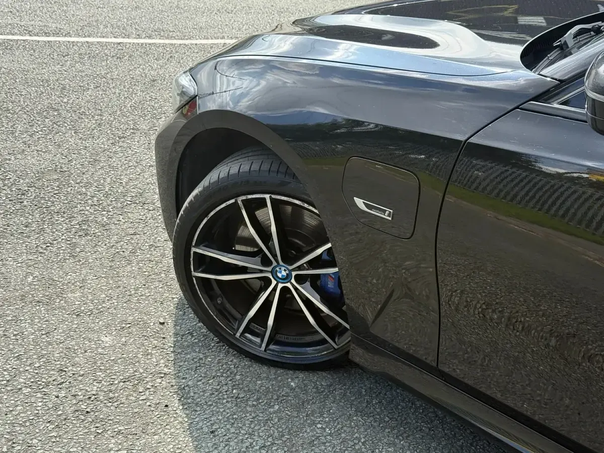 Used BMW 330e M Sport 292 HP (214 kW) 2022 Black Estate