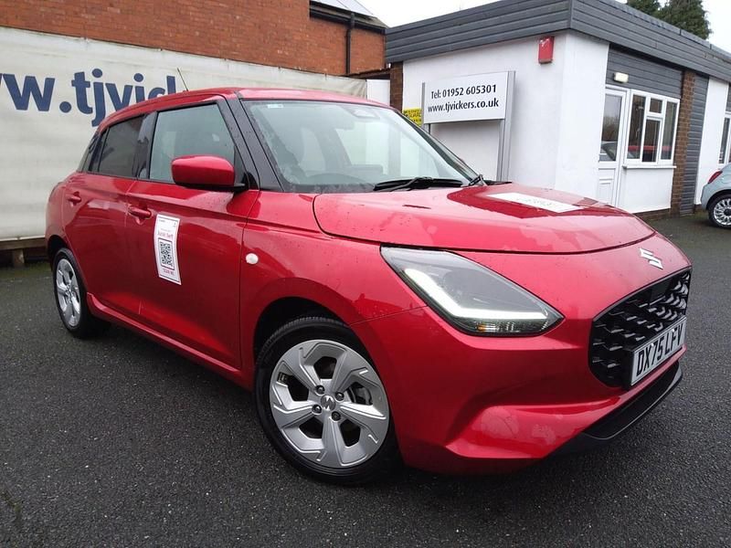 Used Suzuki Swift 82 HP (60 kW) 2025 Red Hatchback