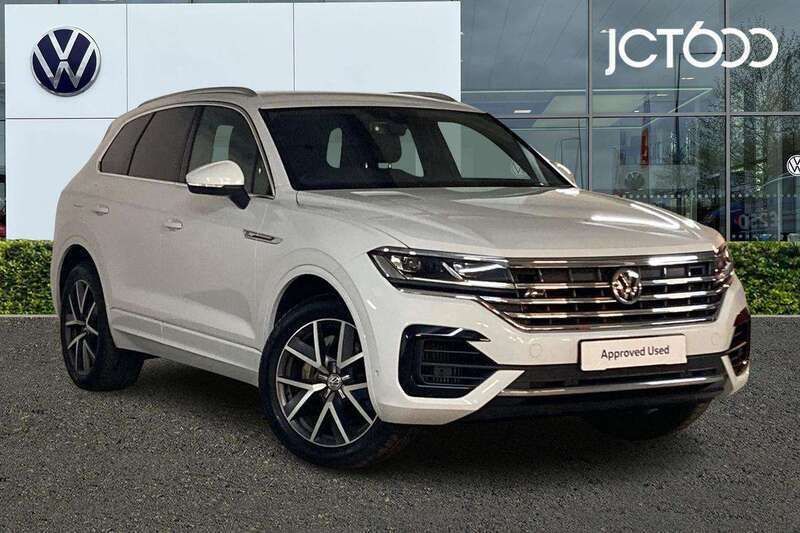 White Used 2020 VW Touareg R-line SUV | £29,500 (Fair price) - Image 1/4