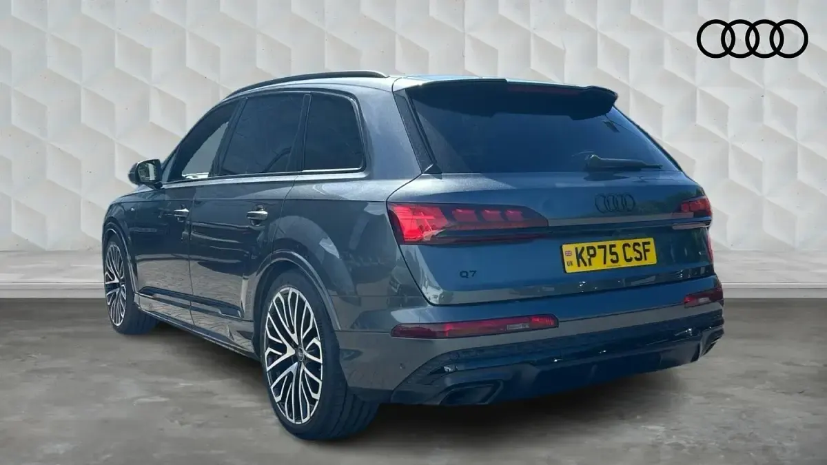 Used Audi Q7 Comfort 281 HP (206 kW) 2025 Grey SUV