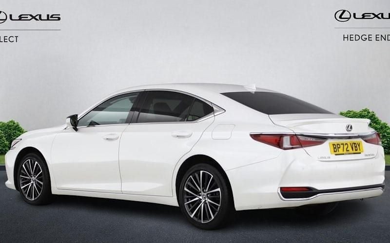 Used Lexus ES300H 218 HP (160 kW) 2021 Sedan