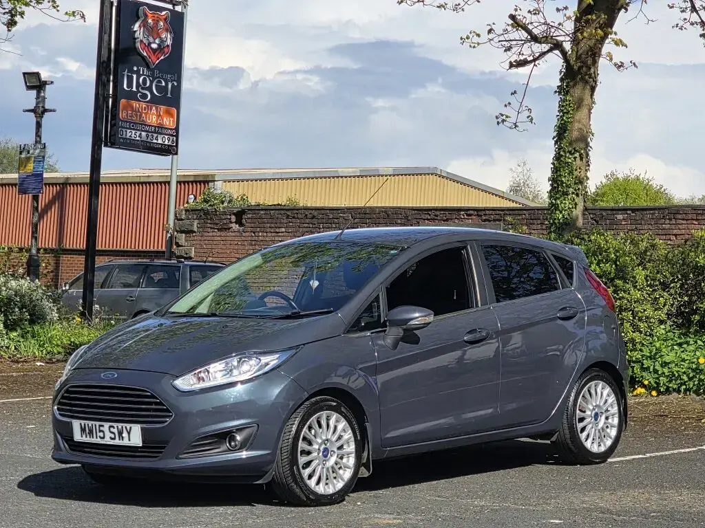 Used Ford Fiesta Titanium 2015 Grey Hatchback