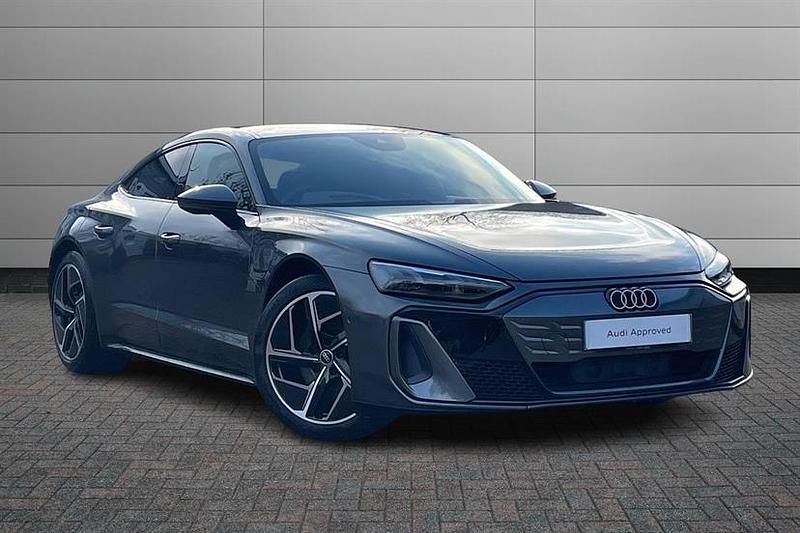 Used Audi e-tron GT quattro Design 369 kW (503 HP) 2025 Daytona grey Sedan