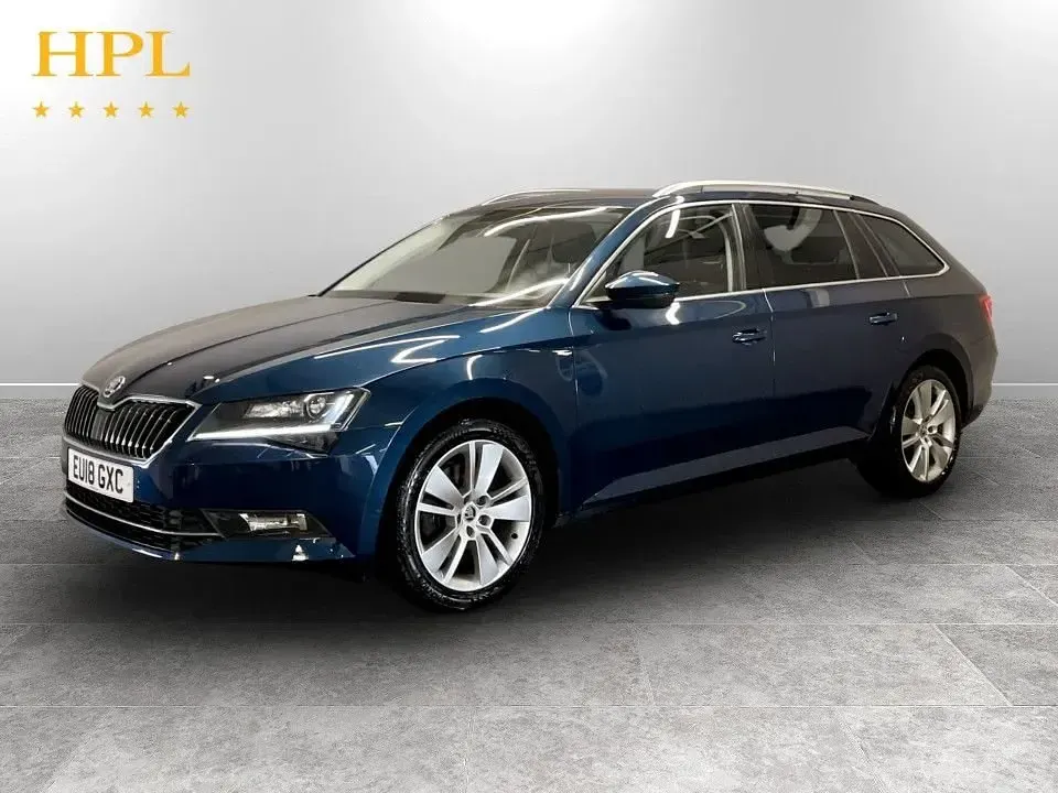 Used Skoda Superb SE L Executive 150 HP (110 kW) 2018 Blue Estate