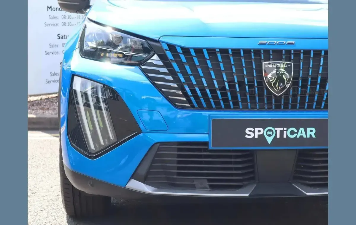Used Peugeot e-2008 GT 98 kW (134 HP) 2024 Blue SUV