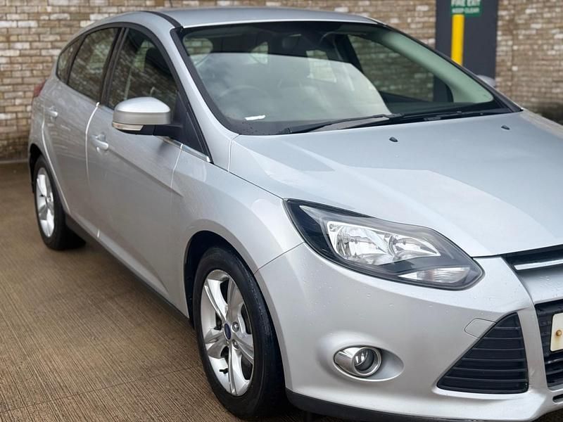 Used Ford Focus Zetec 2014 Silver Hatchback