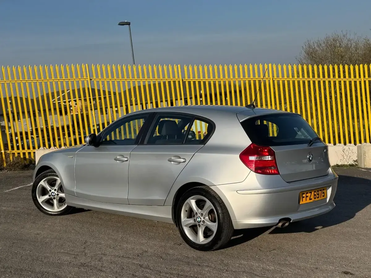 Used BMW 116 Sport Line 2011 Silver Hatchback