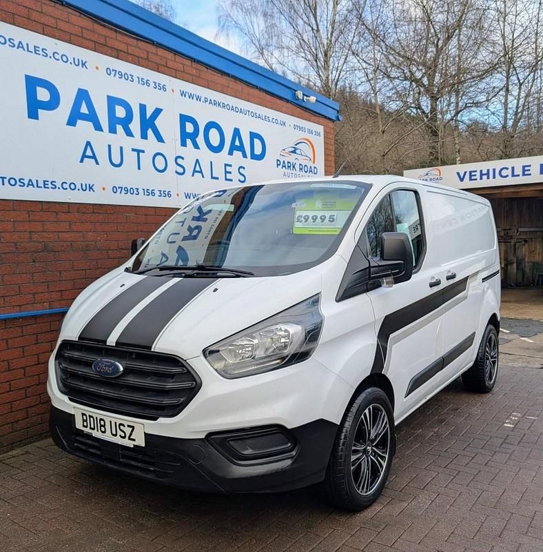 Used Ford Transit Custom 105 HP (77 kW) 2018 White Van