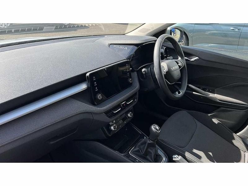 Used Skoda Fabia SE 95 HP (69 kW) 2025 Brilliant silver metallic Hatchback