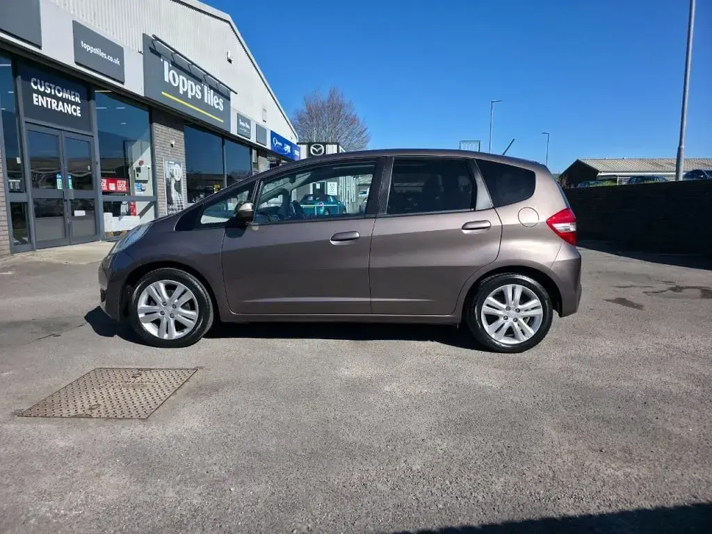 Używany Honda Jazz EX 99 KM (72 kW) 2012 Brązowy Hatchback