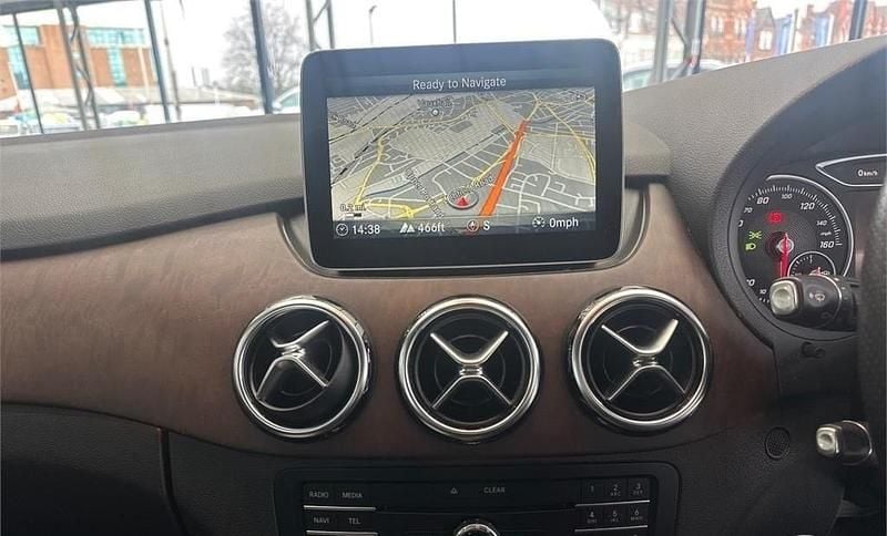 Used Mercedes B180 Exclusive 122 HP (89 kW) 2018 Mountain grey MPV