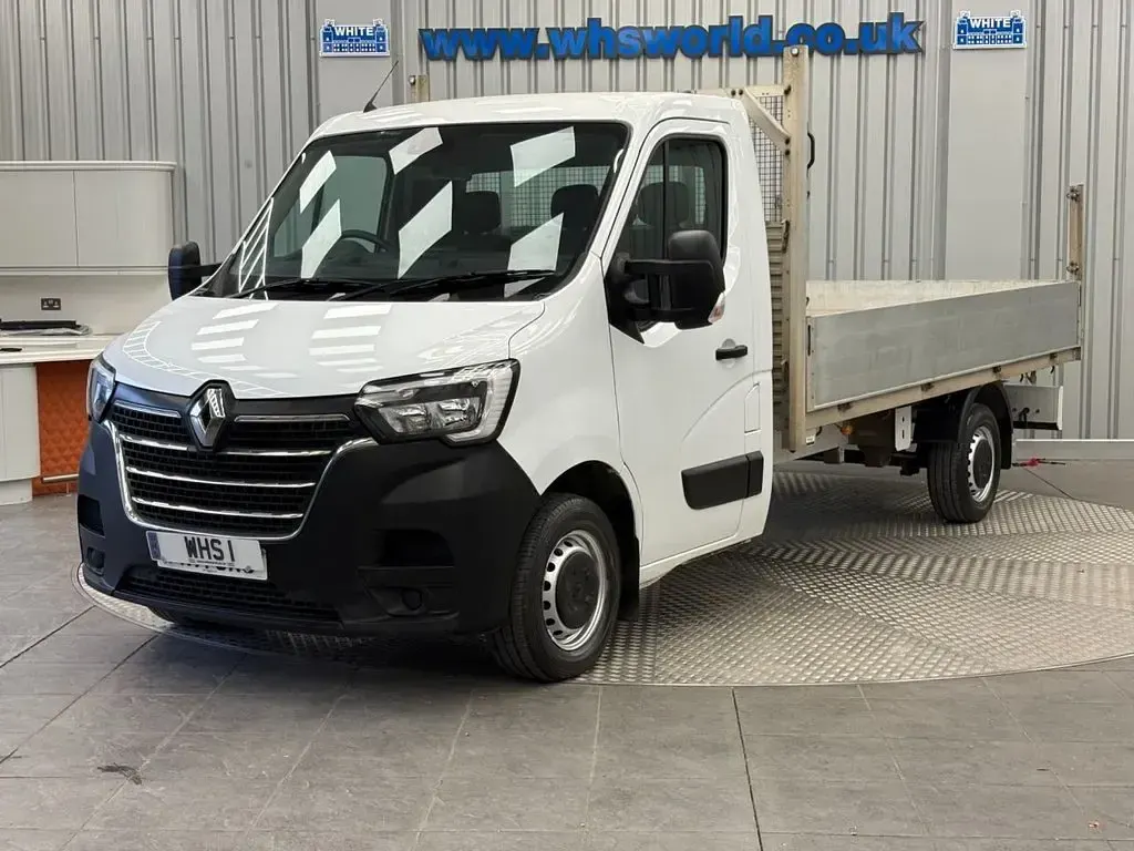 Used Renault Master Komfort 150 HP (110 kW) 2021 White MPV